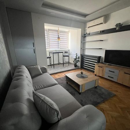 Central Sky View Apartment Belgrado Exterior foto