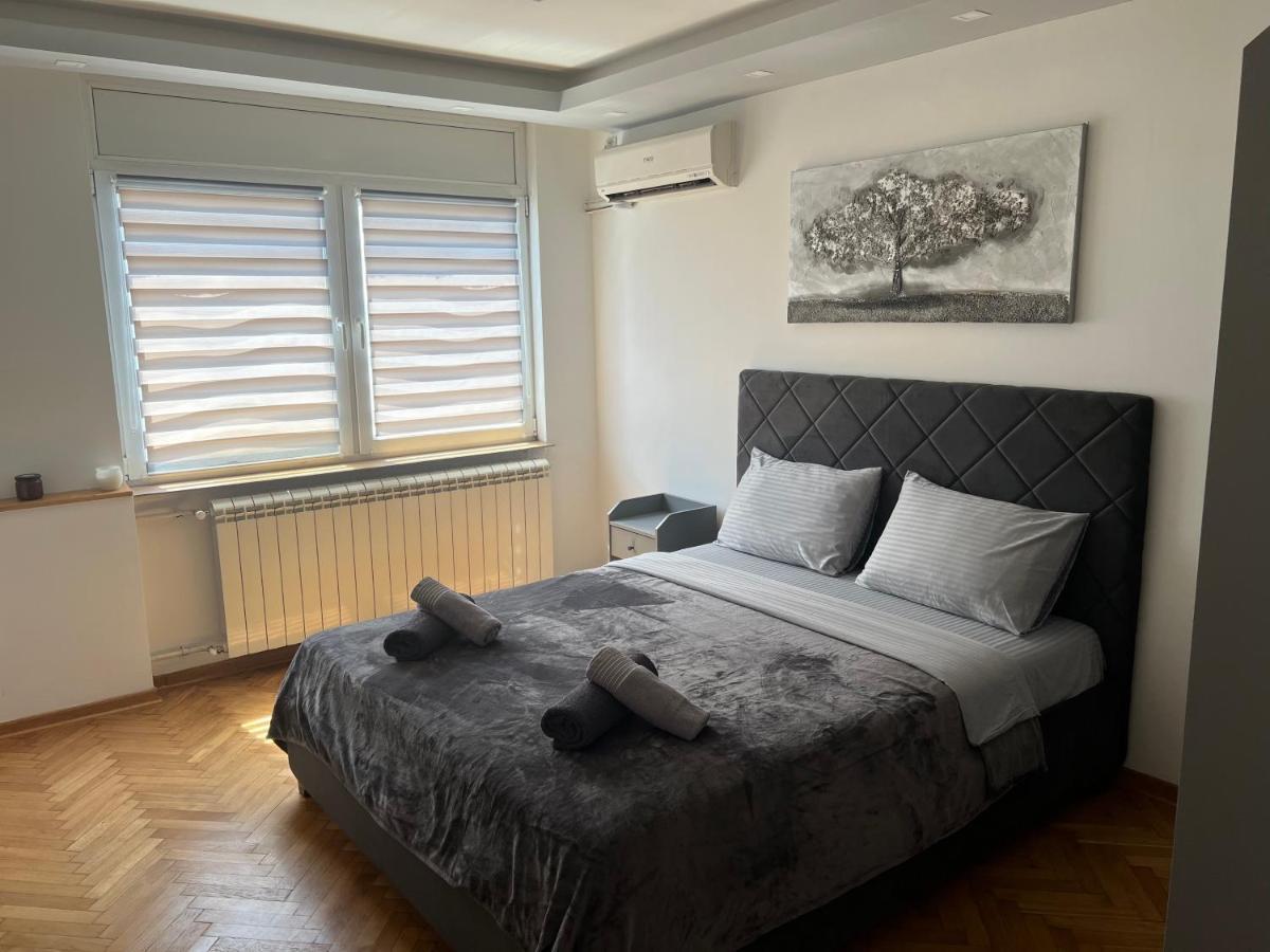 Central Sky View Apartment Belgrado Exterior foto
